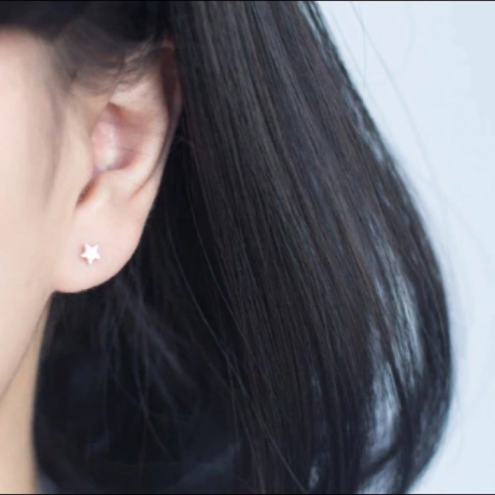 NEW!💙💎STAR⭐️MOON🌙STUDS!💎💙SILVER PLATED! CUTE! - Picture 6 of 8